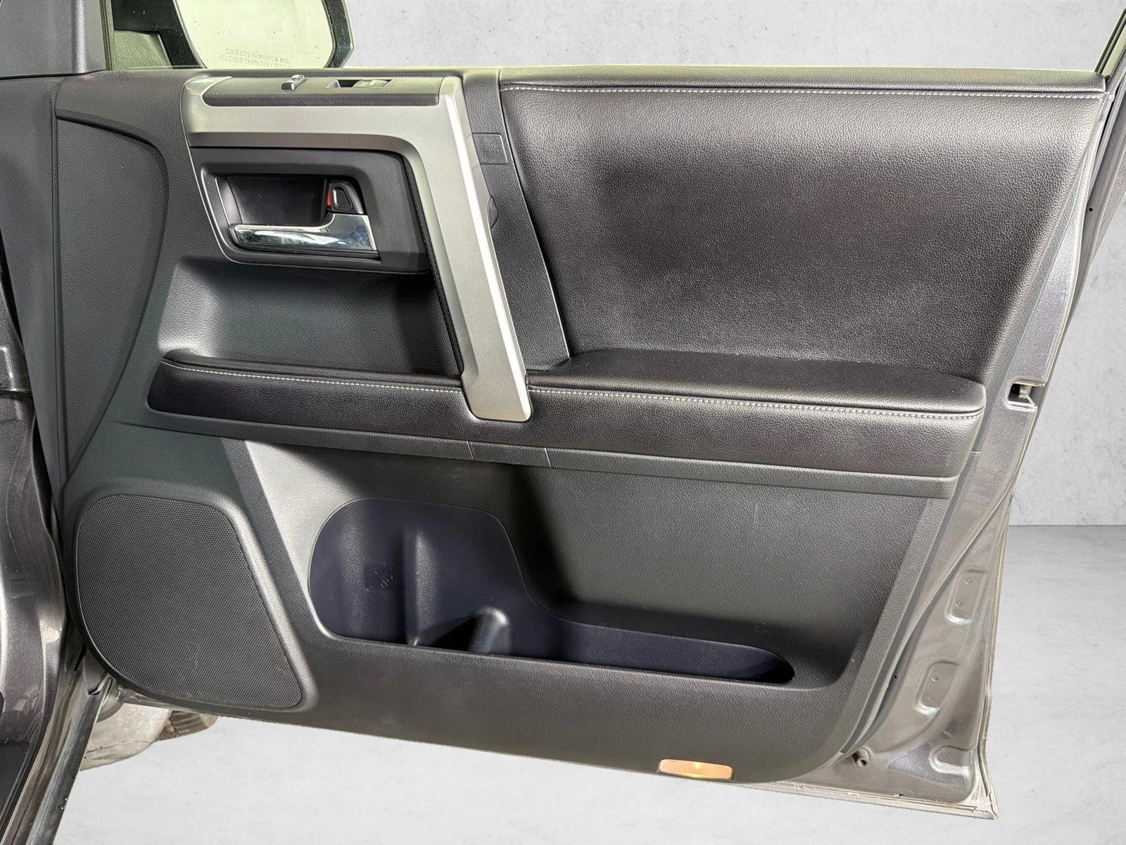 Used 2016 Magnetic Gray Metallic Toyota SR5 image 15