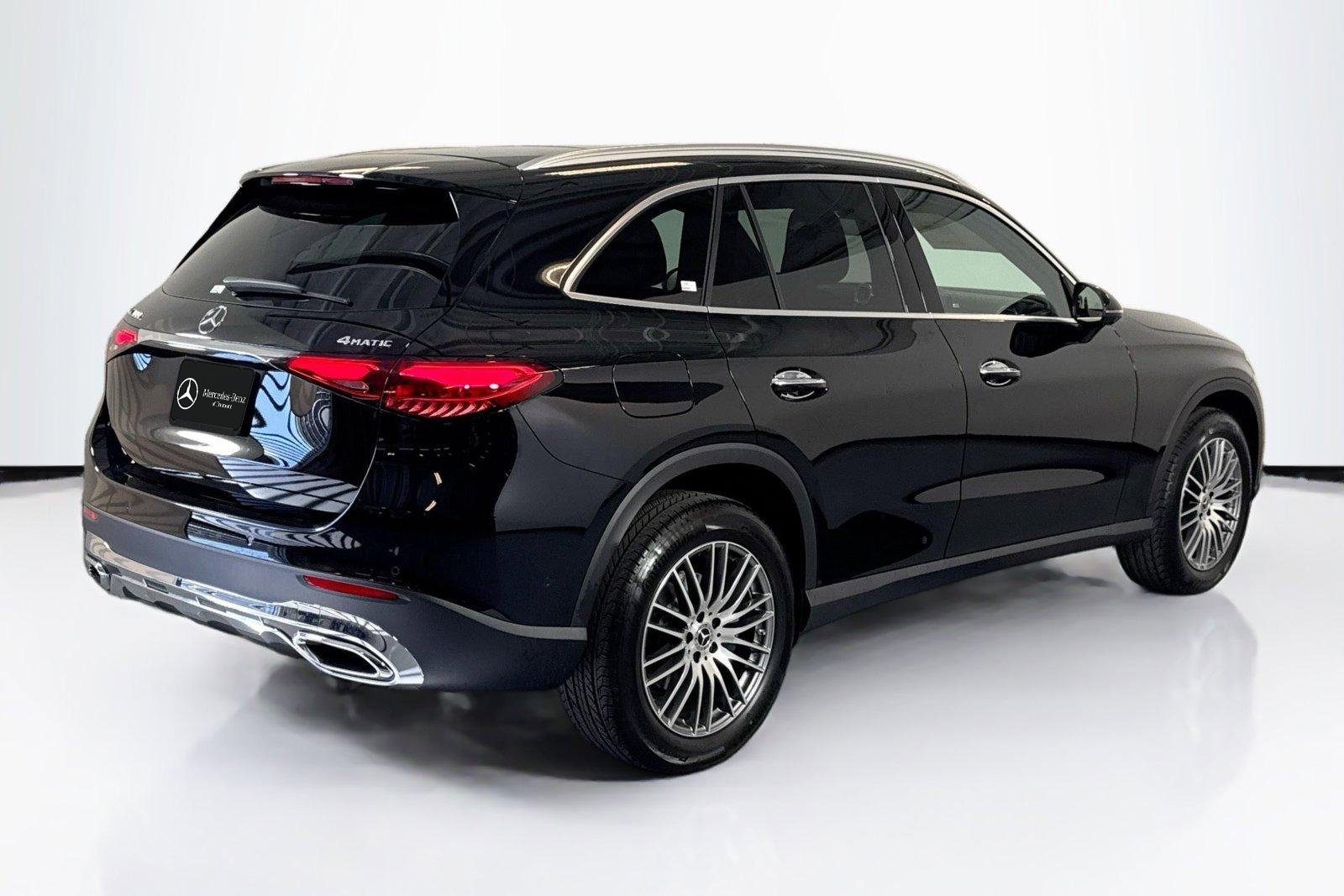 New 2026 Black Mercedes-Benz GLC 300 image 5
