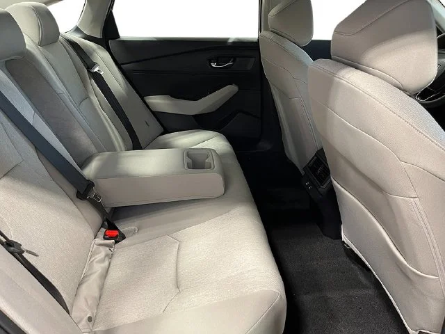New 2026 Platinum White Pearl Honda LX image 24