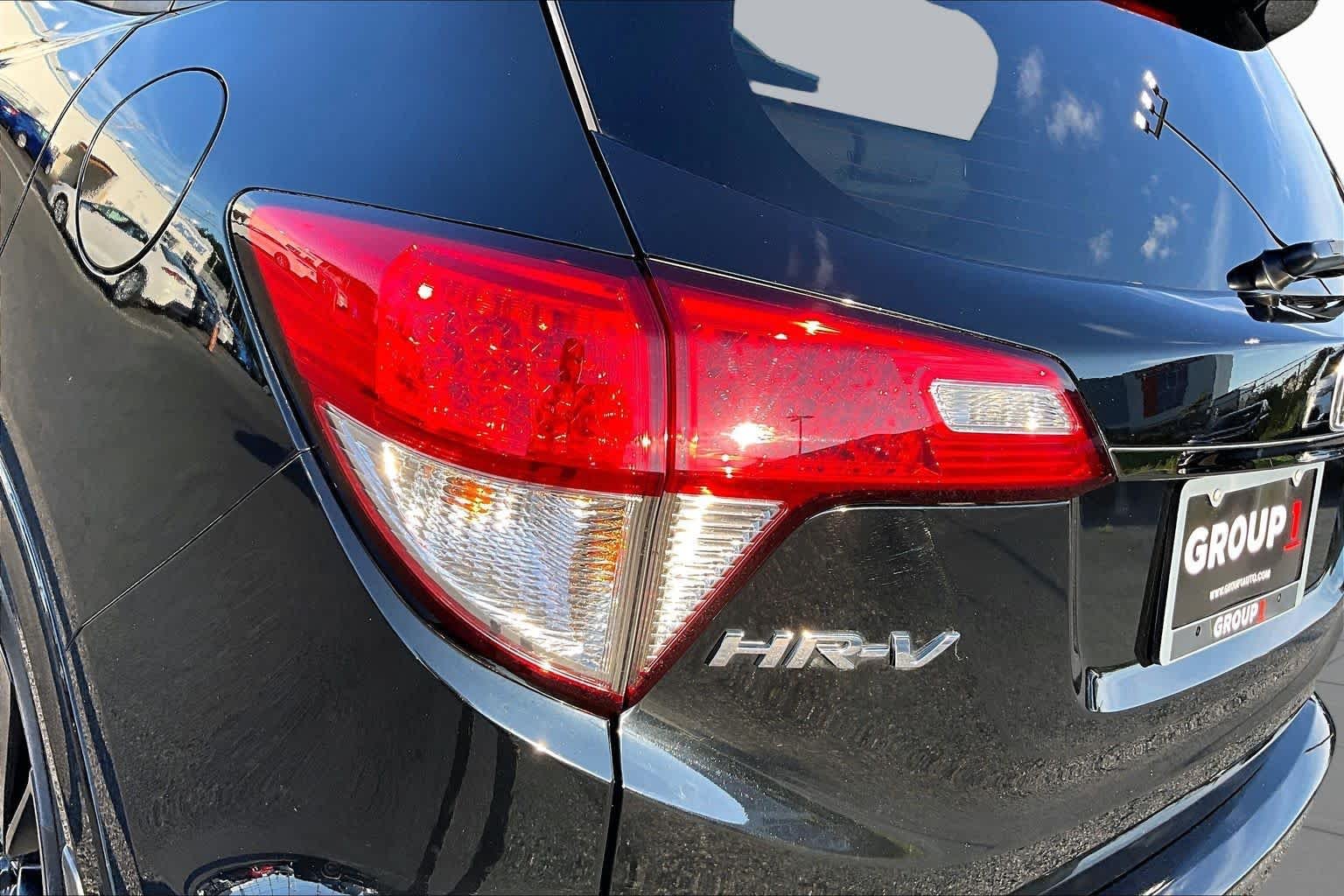 Used 2021 Crystal Black Pearl Honda Sport image 29