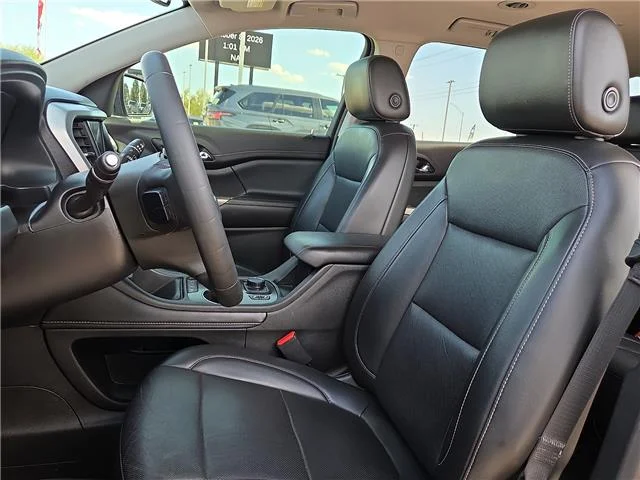 Used 2023 Sterling Metallic GMC SLT Front-Wheel Drive image 11