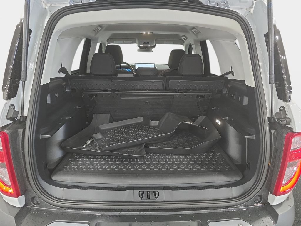 Used 2025 White Ford Big Bend image 15