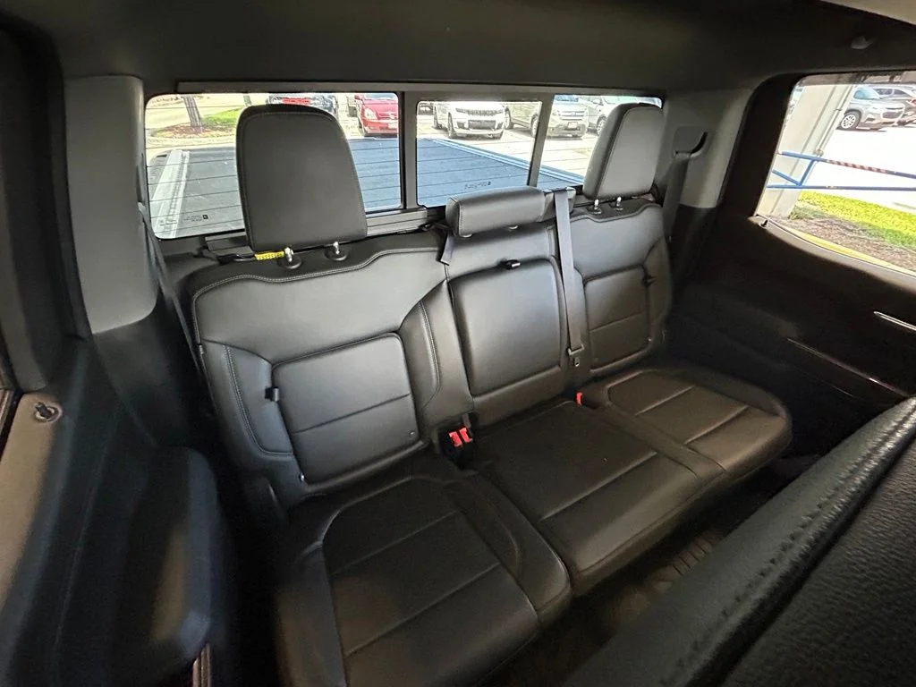 Used 2021 White Chevrolet RST image 31