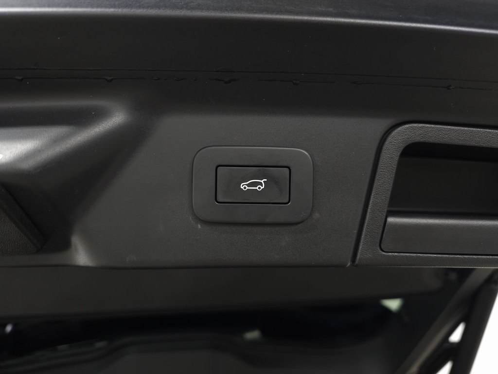 2023 LAND ROVER RANGE ROVER VELAR - Image 7