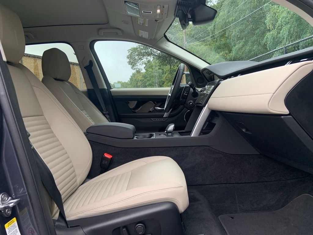 Certified Used 2025 Blue Land Rover S image 18