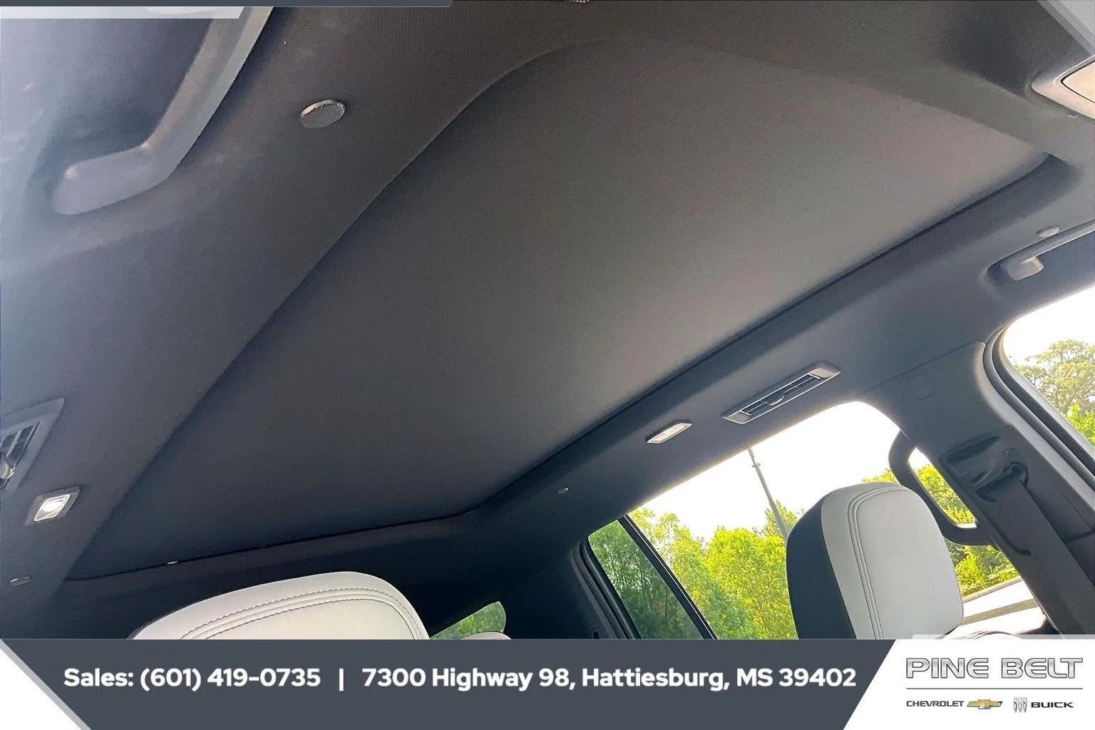 Used 2025 Iridescent Pearl Tricoat Chevrolet High Country image 16