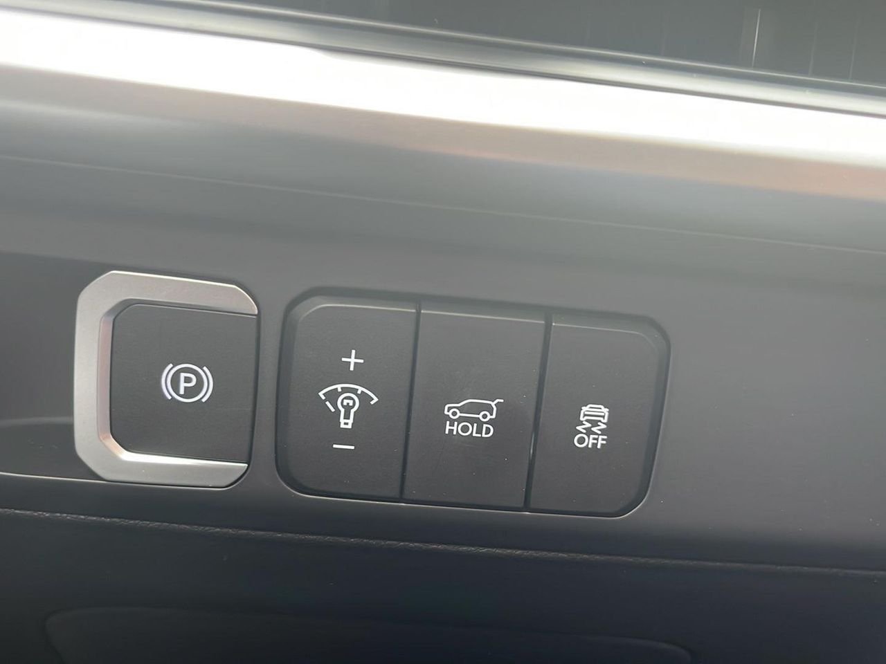 New 2026 Shimmering Silver Hyundai SEL AWD image 53