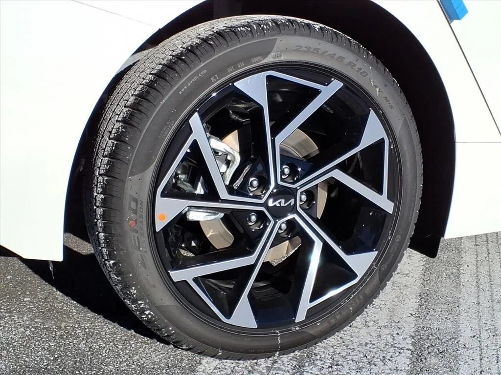 2026 Kia K5 EX - Photo 6