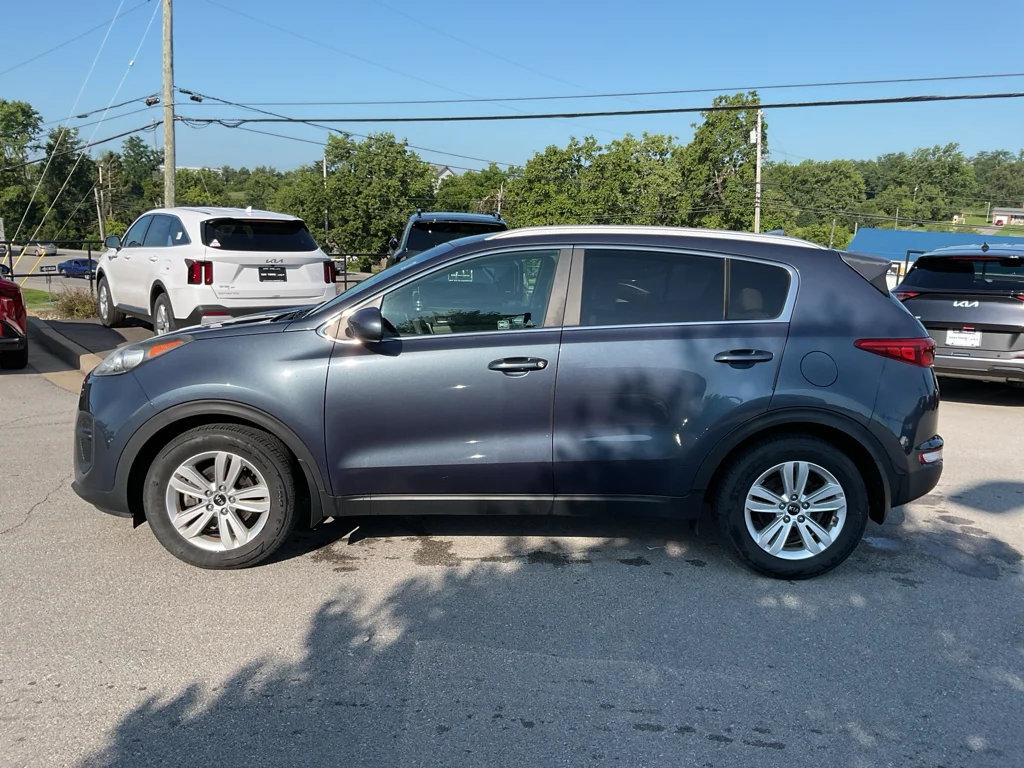 Used 2019 Pacific Blue Kia LX image 6