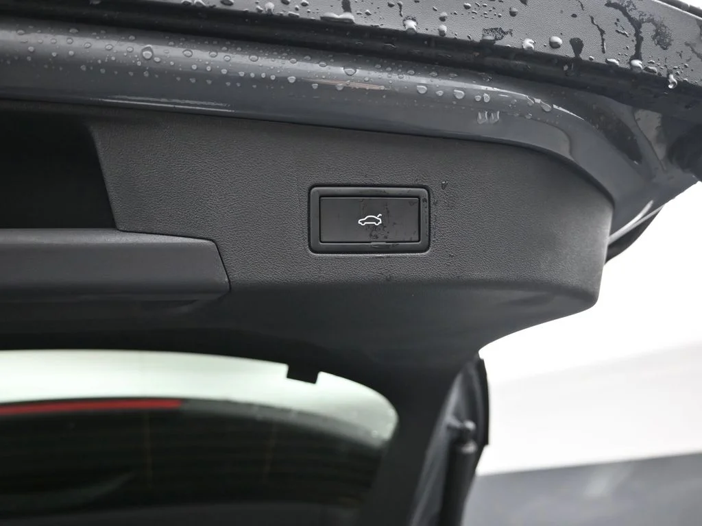 New 2026 Pure Gray W/ Black Roof Volkswagen Pro S Plus image 10