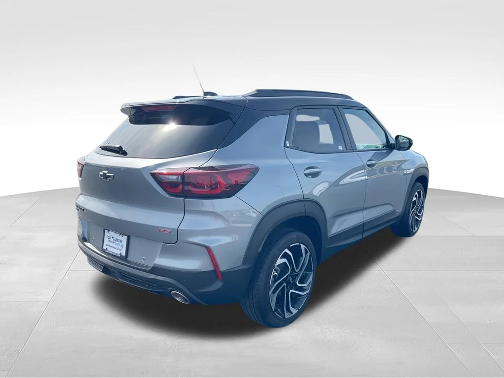 Used 2025 Gray Chevrolet RS image 10