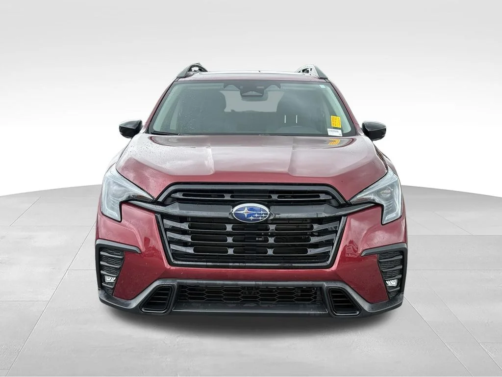 Used 2025 Red Subaru Onyx Edition image 22