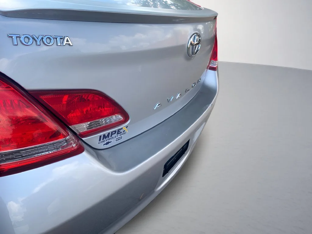 Used 2007 Silver Toyota XL image 37