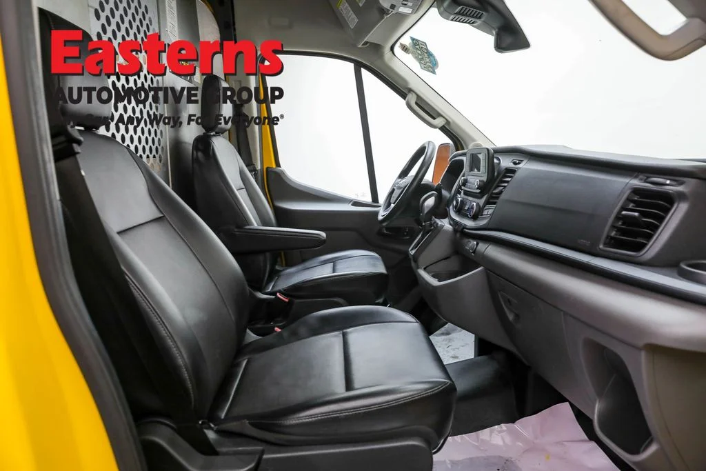 Used 2021 Yellow Ford Base image 26
