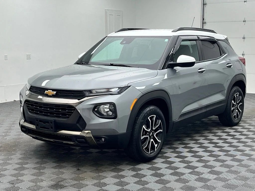 Used 2023 Gray Chevrolet ACTIV image 13