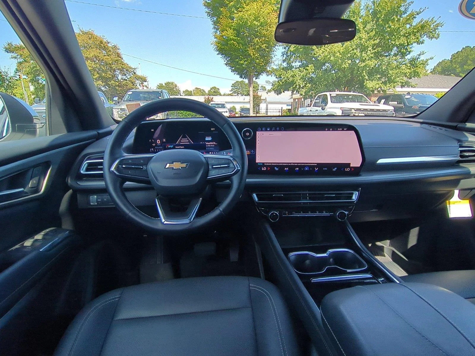 Used 2024 Summit White Chevrolet FWD LT image 34