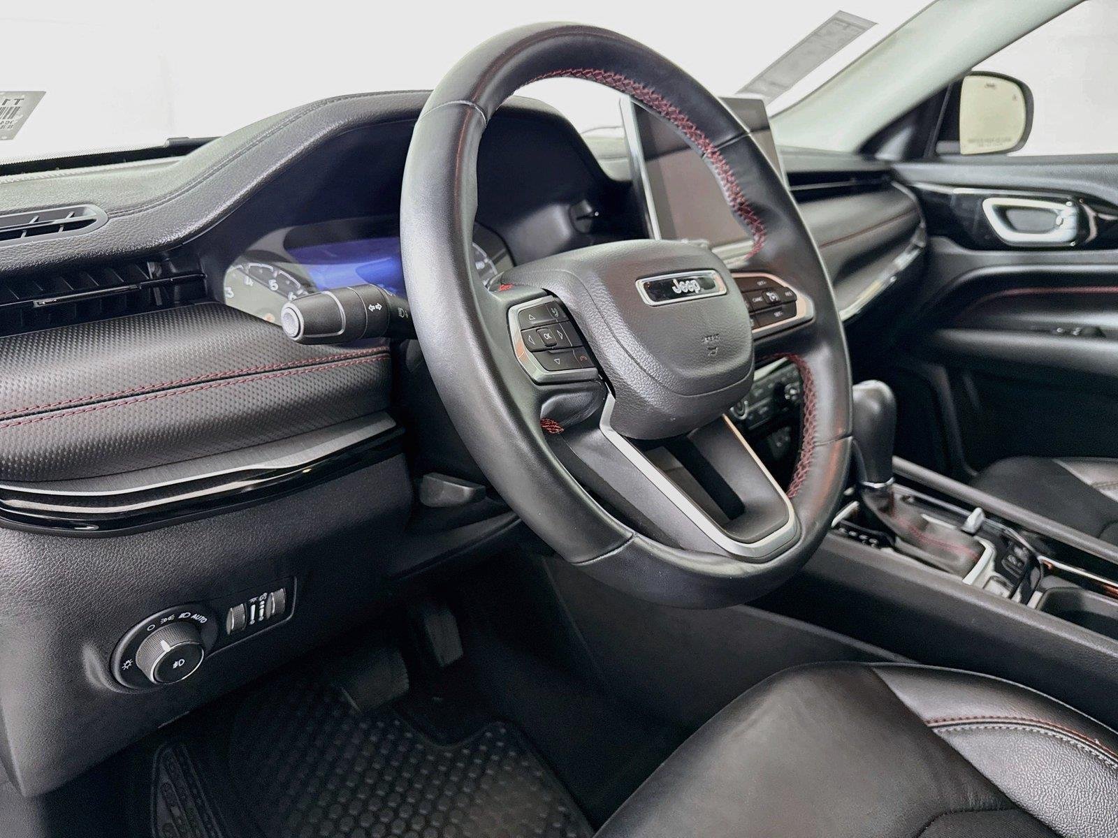 Used 2022 Bright White Clearcoat Jeep Trailhawk image 4