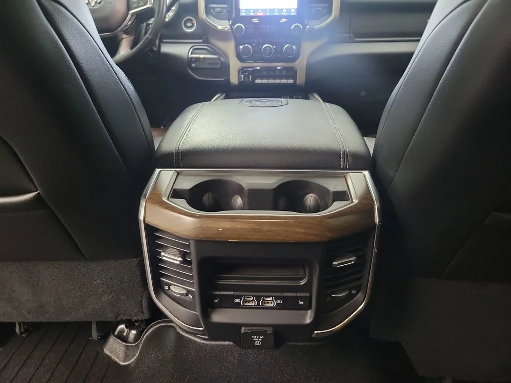 Used 2022 Sil Ram Laramie image 22