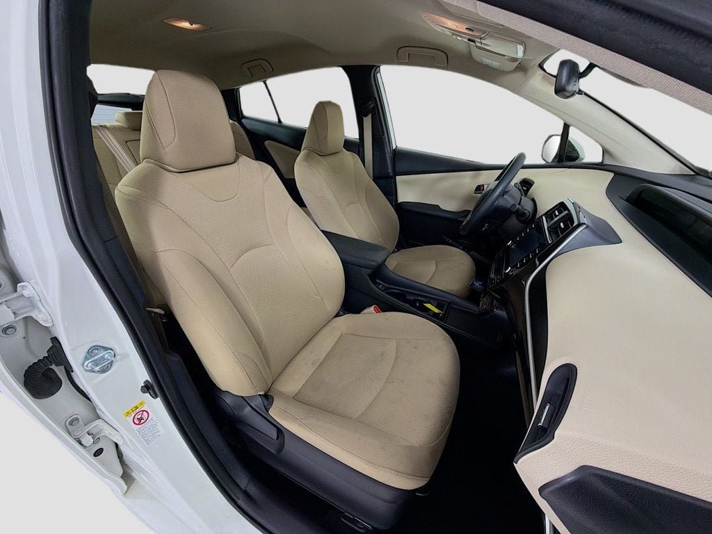 Used 2020 Blizzard Pearl Toyota LE image 26