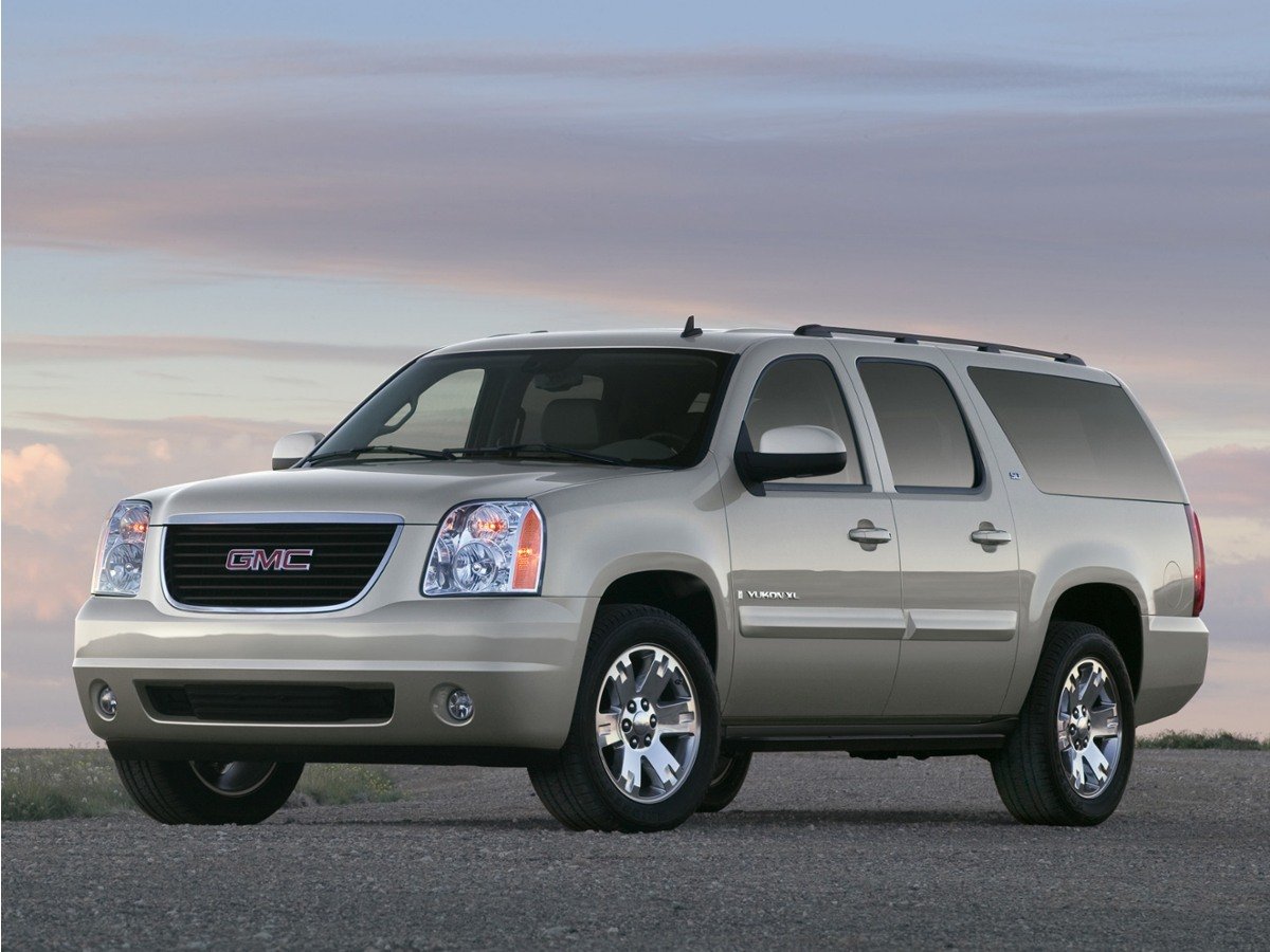 Used 2007 Silver Birch Metallic GMC SLE 1500 image 1