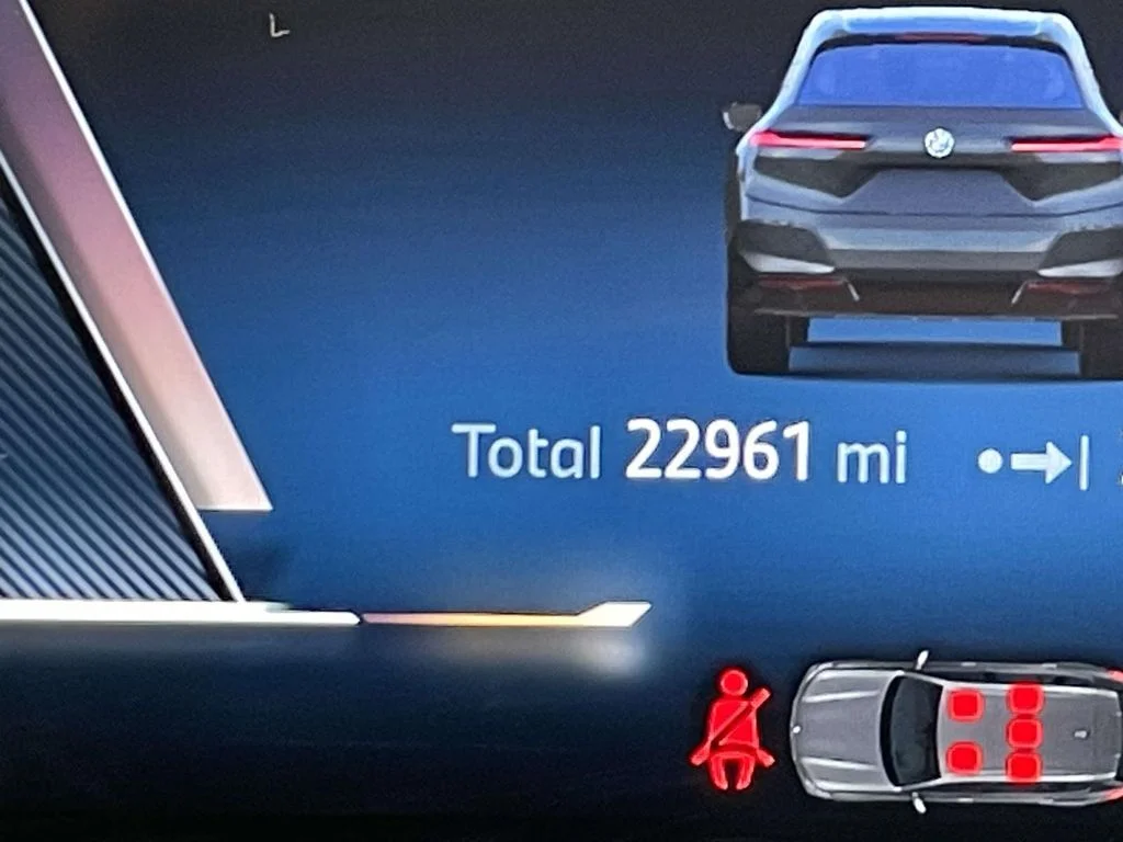 Certified Used 2024 Gray BMW xDrive50 image 41