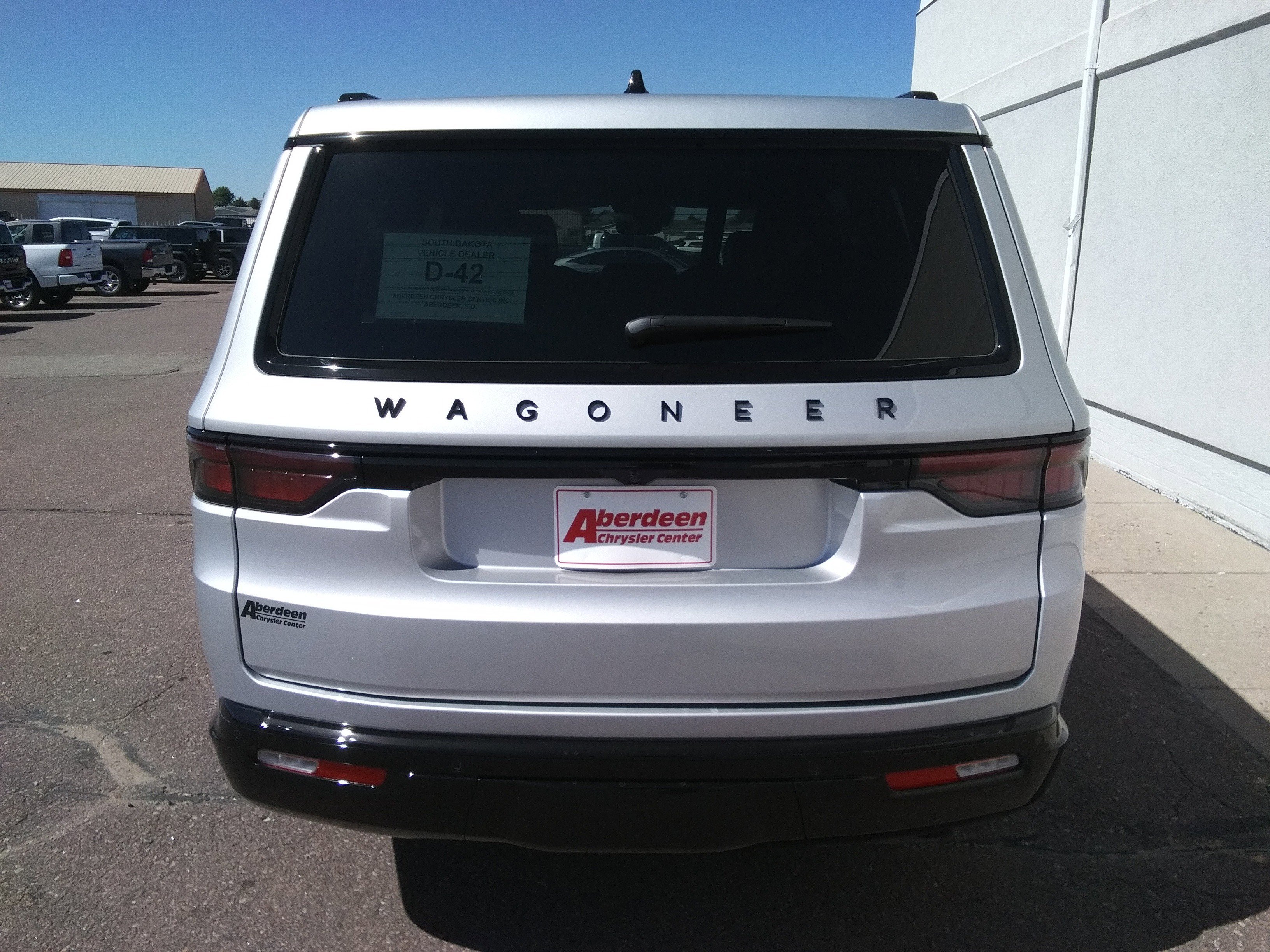 2025 Jeep Wagoneer Series II photo 2