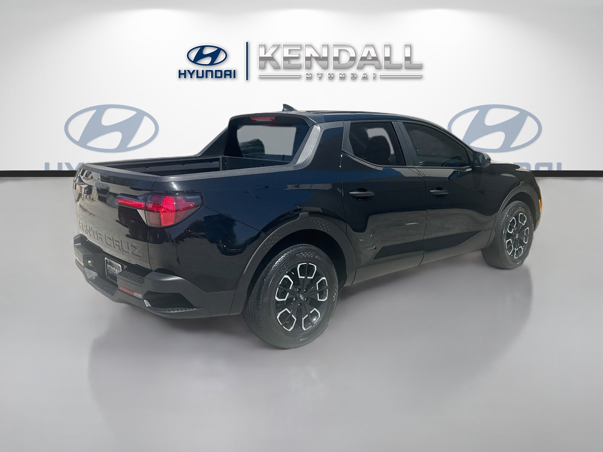 Used 2024 Phantom Black Hyundai SE image 6
