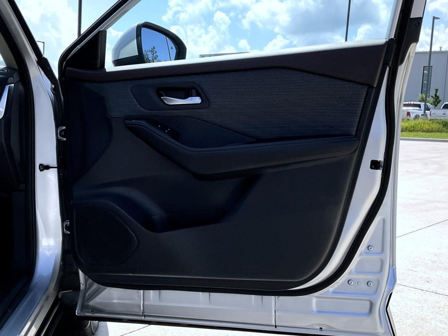 Used 2023 Silver Nissan SV image 17