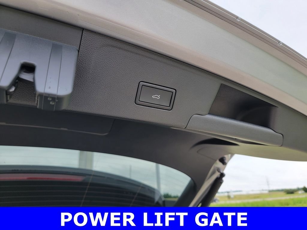 2025 Volkswagen Atlas Cross Sport SE w/Tech - Photo 20