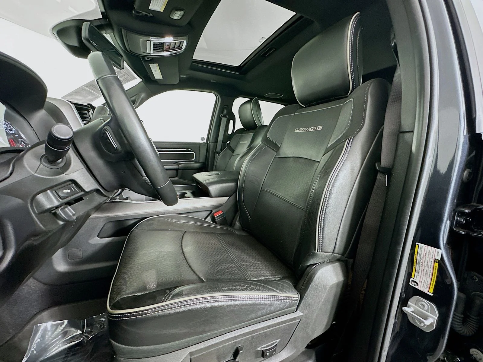 Used 2020 Maximum Steel Metallic Clearcoat Ram Laramie image 23