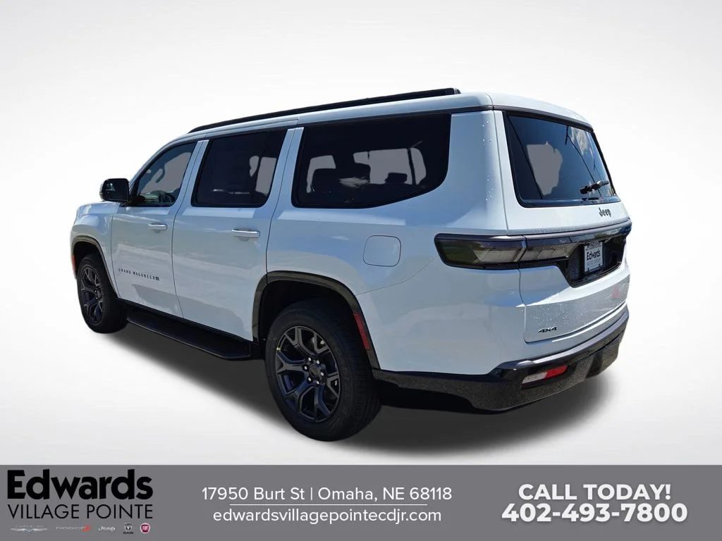 New 2026 Bright White Clear-Coat Exterior Paint Jeep Limited Altitude image 5
