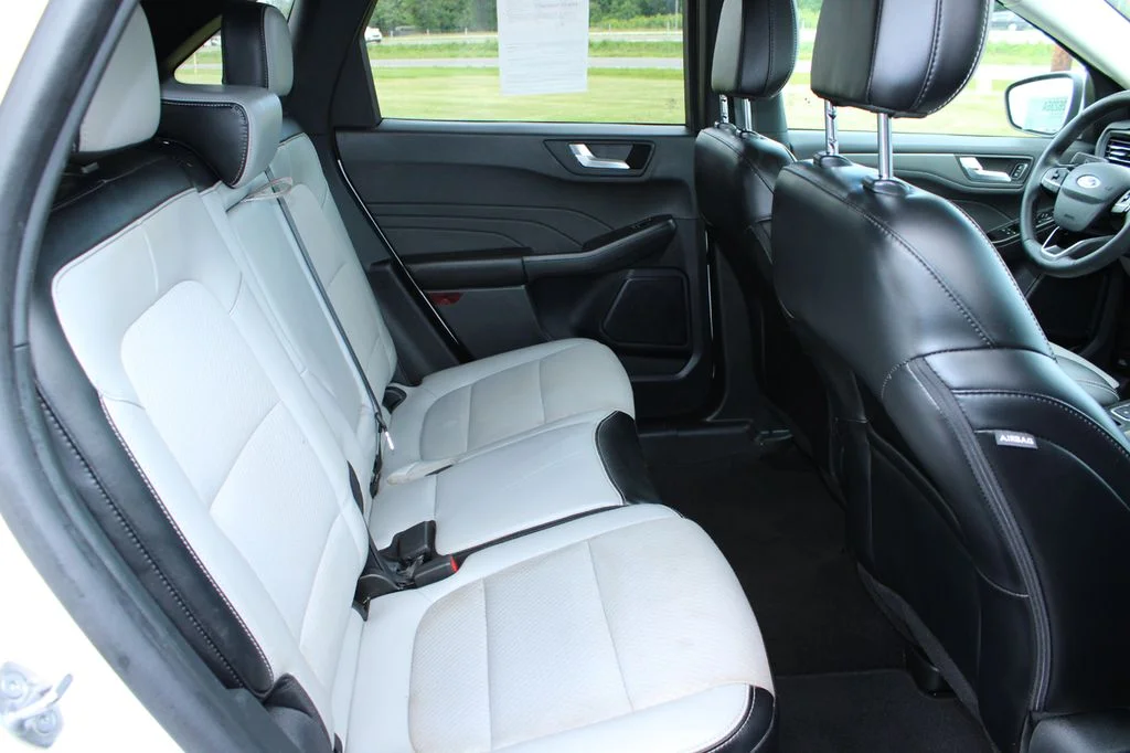 Used 2024 White Metallic Ford Base image 17