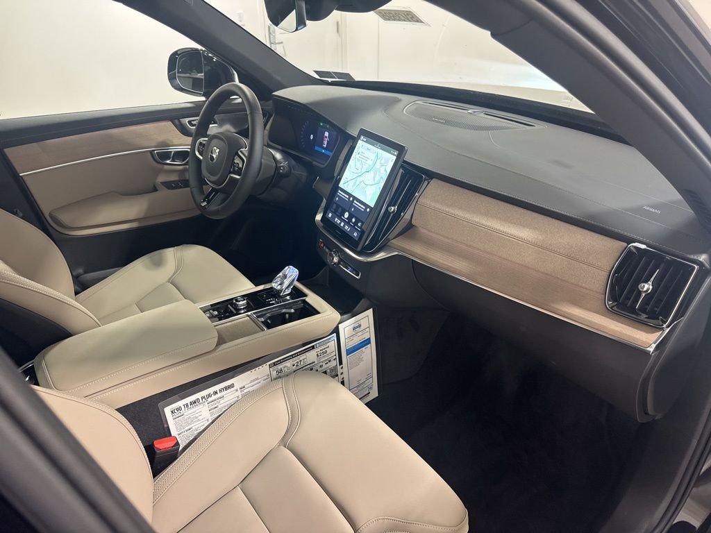 2026 Volvo XC90 Plus - Photo 28