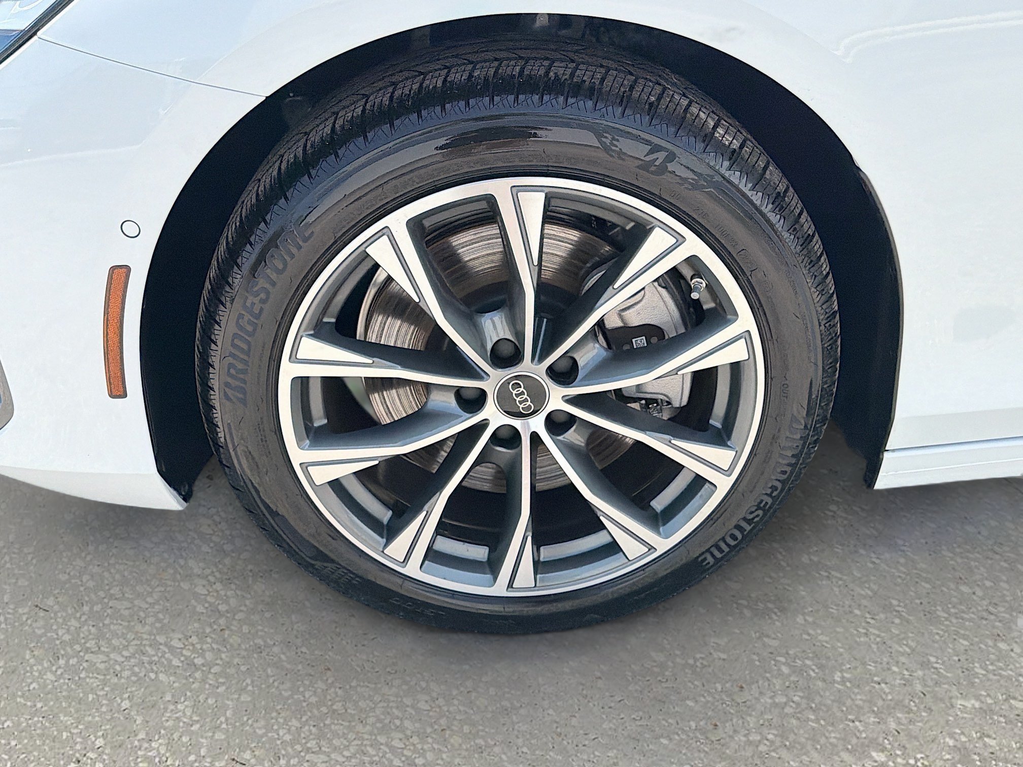 New 2026 Glacier White Metallic Audi Premium image 39