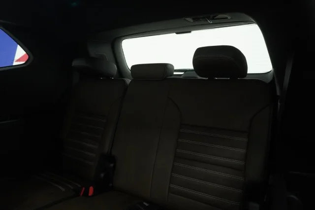 2026 GMC Acadia Denali Ultimate - Photo 25