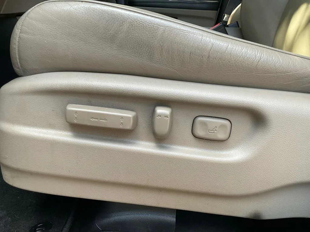 Used 2017 White Honda EX-L image 35