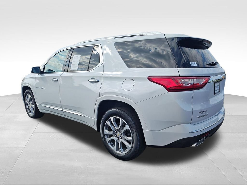 Used 2020 IRIDESCENT PEARL TRICOAT Chevrolet Premier image 3