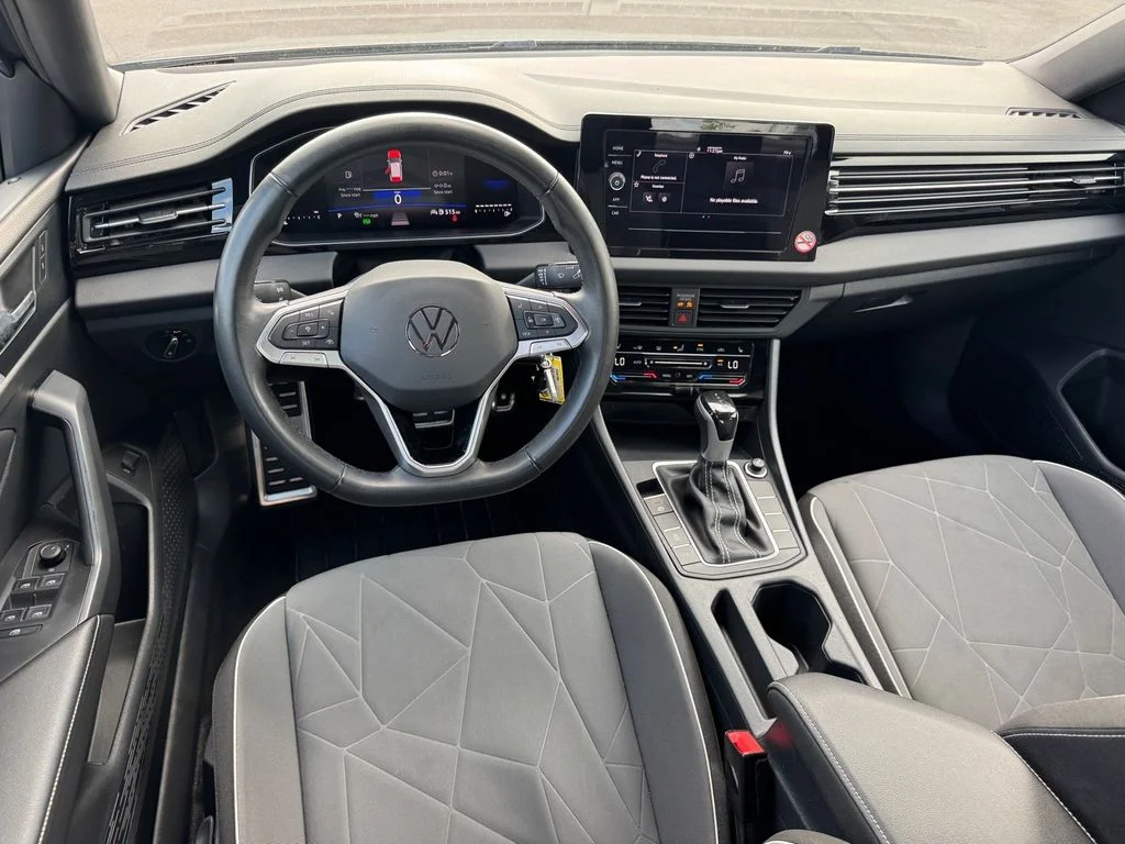 Used 2025  Volkswagen 1.5T Sport image 11