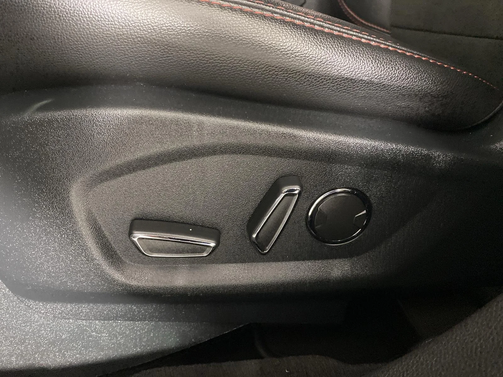 Used 2018 Shadow Black Ford XLT image 21