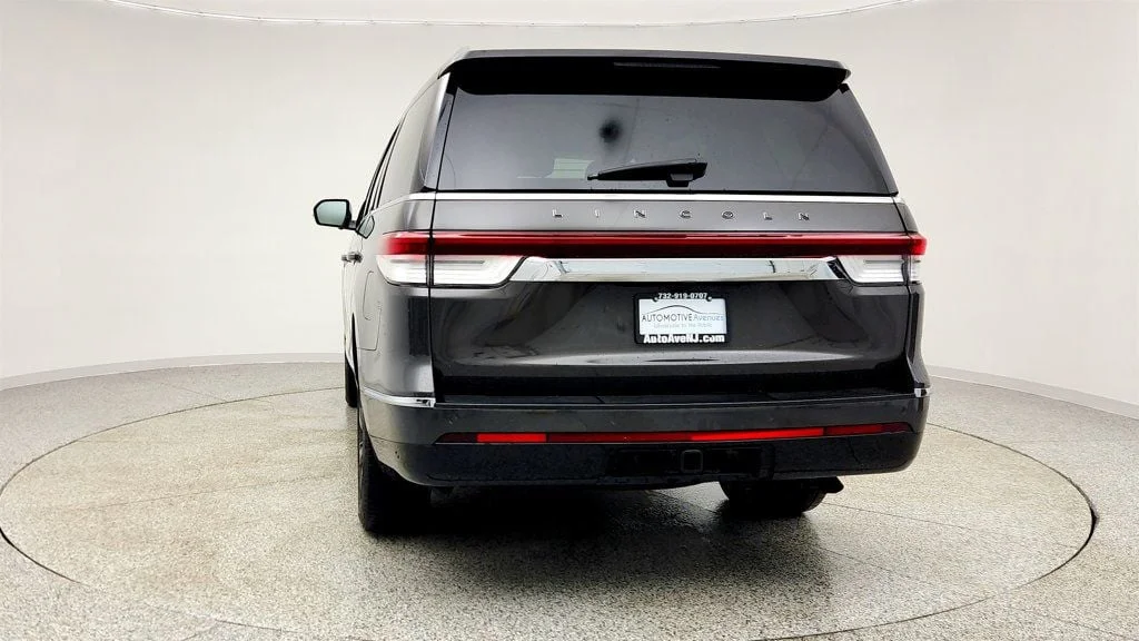 Used 2024 Chroma Caviar Dark Gray Metallic Clearcoat Lincoln Black Label 4x4 image 6