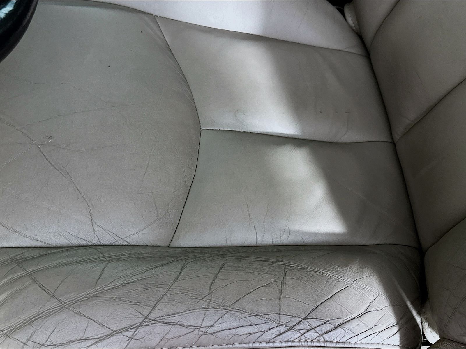 Used 2004 Sandstone Metallic Chevrolet Base image 19