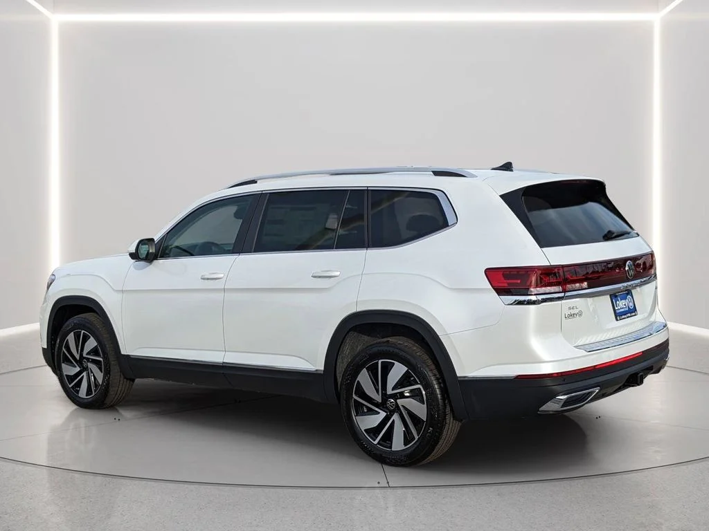 New 2026 White/off-white Volkswagen SEL image 6