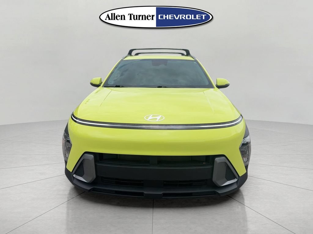 Used 2024  Hyundai SEL image 2