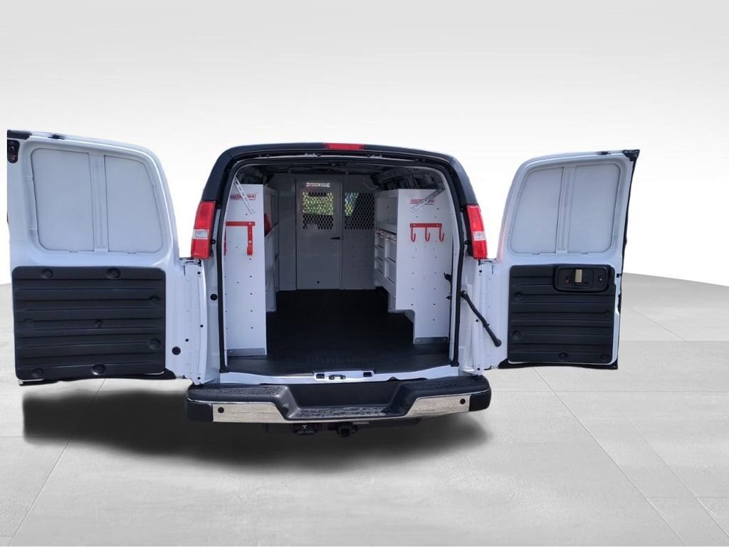 2025 Chevrolet Express Cargo Work Van - Photo 11