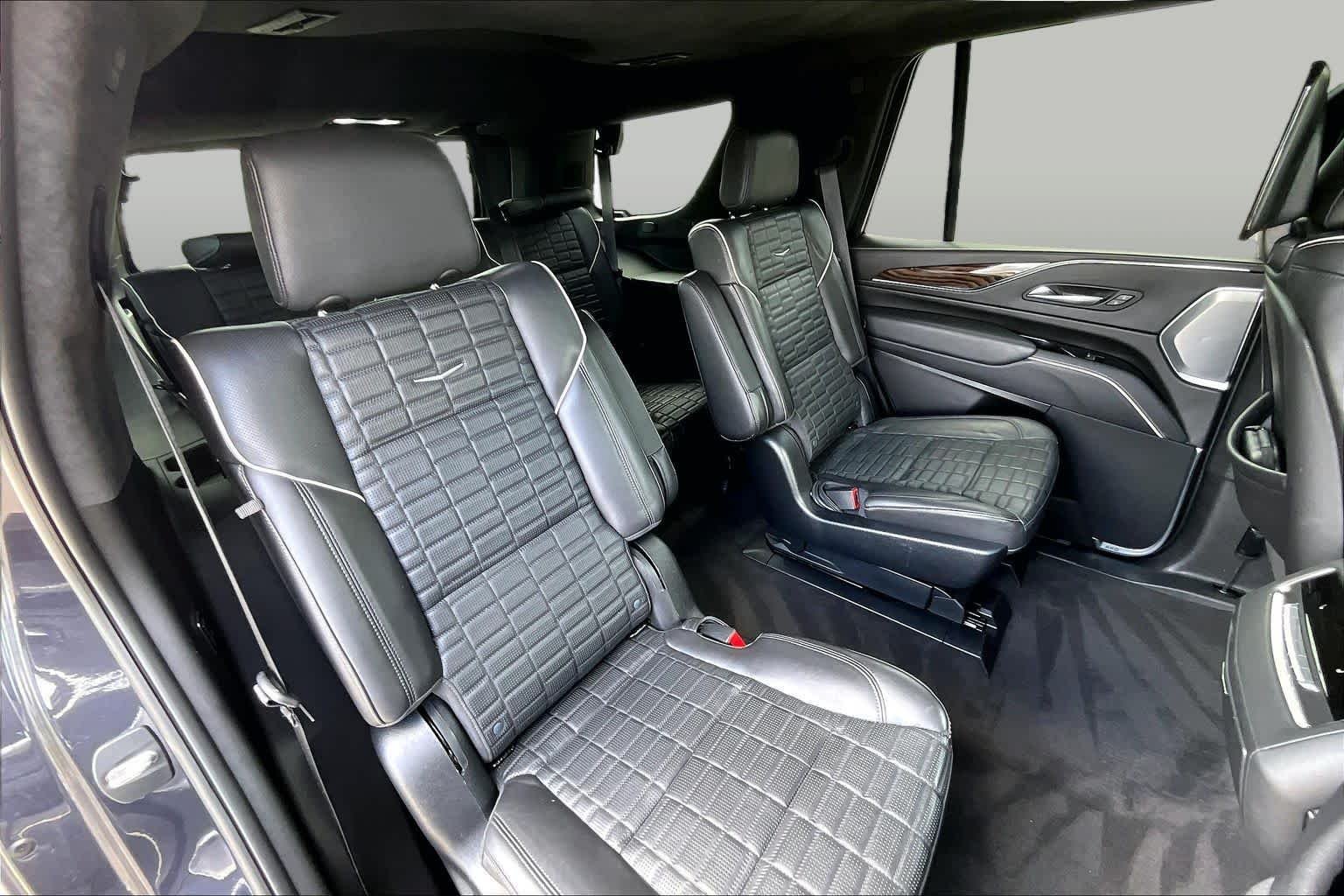 Used 2022 Galactic Gray Metallic Cadillac Premium Luxury Platinum image 18