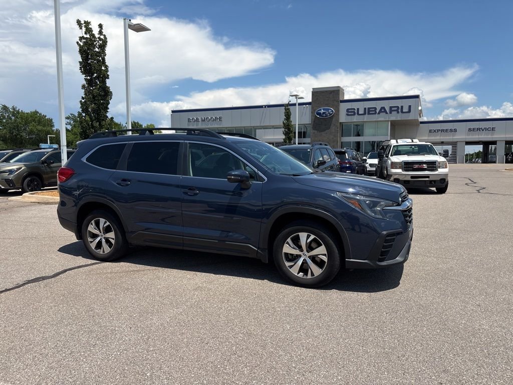 2023 Subaru Ascent Premium 8 Passenger's photo