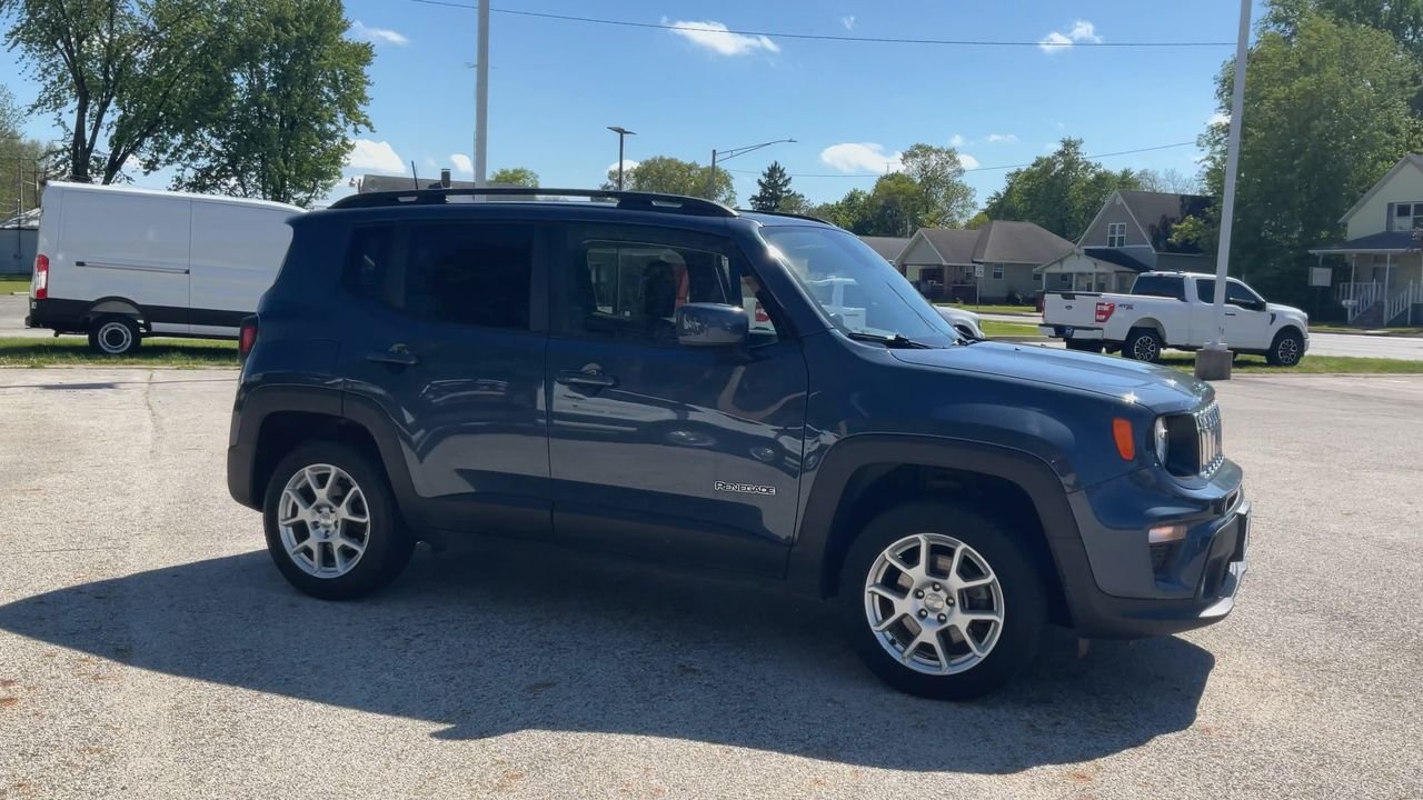 Used 2019 BLUE Jeep Latitude image 4