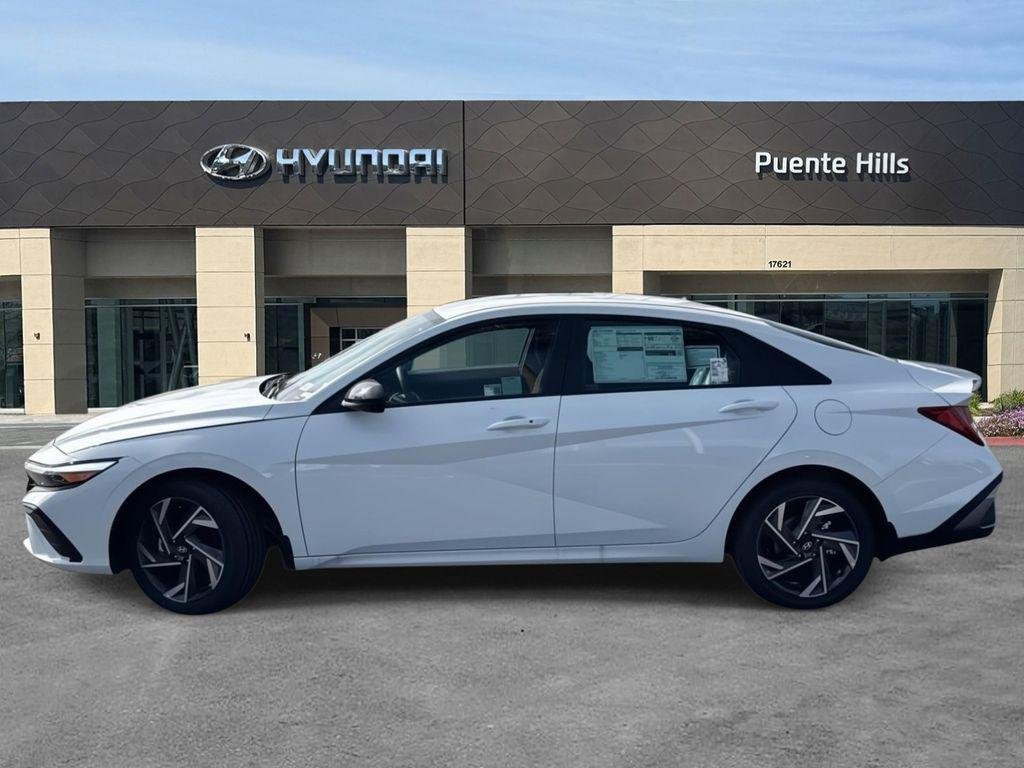 New 2026 White Hyundai SEL Sport image 3