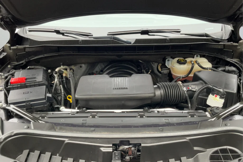 2025 Chevrolet Suburban LT - Photo 22