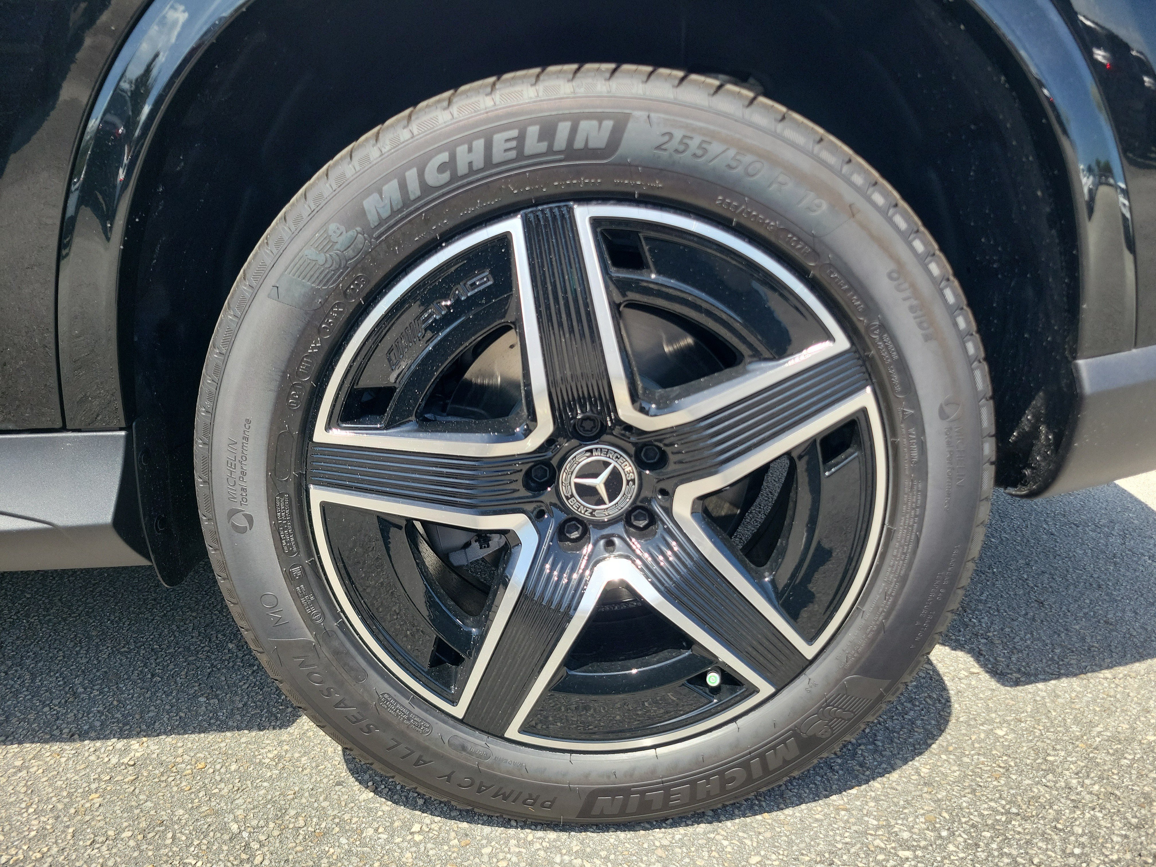 New 2026 Black Mercedes-Benz GLC 300 image 39